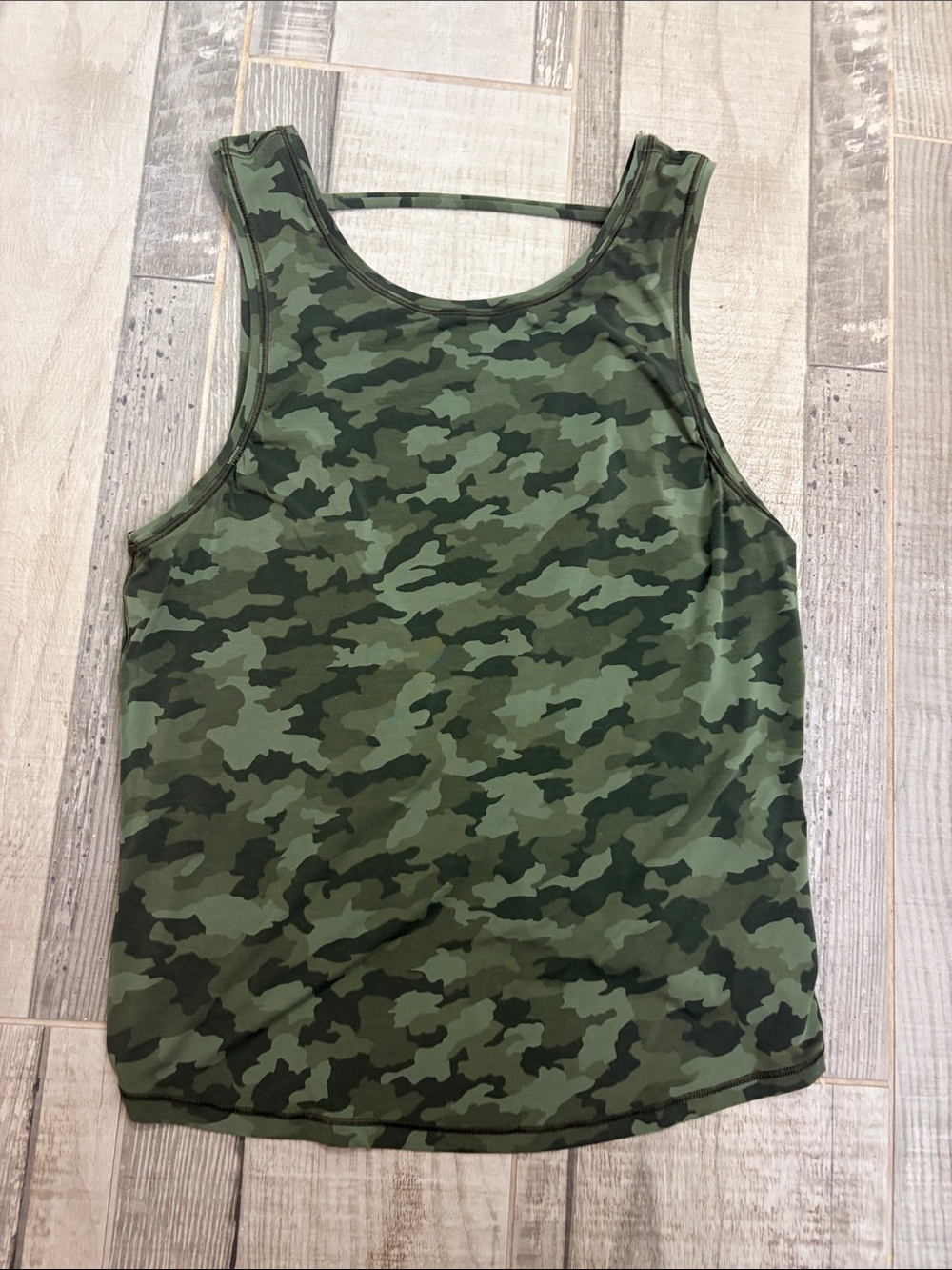 Lululemon Camo tank 

Size 6